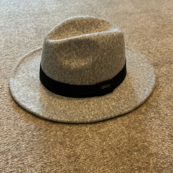 NWT Roxy Wool Hat - Picture 1 of 3